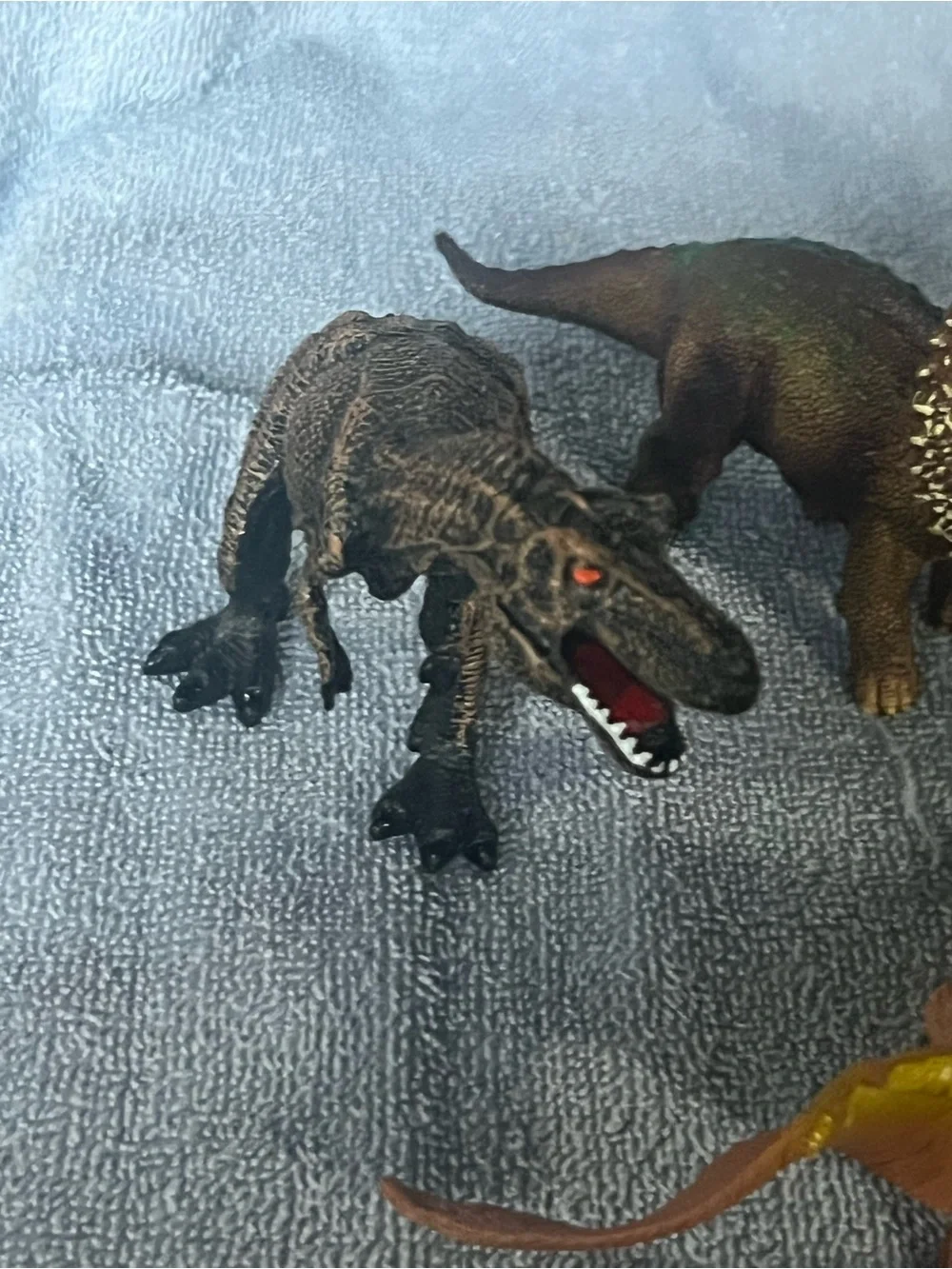Assorted Reptile Toy Set - Green, Yellow, Brown Dinosaurs